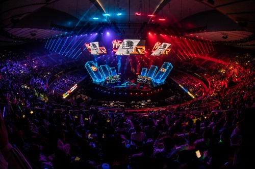 IG首战世界冠军战队,TheShy“父子局”引爆粉丝抗议